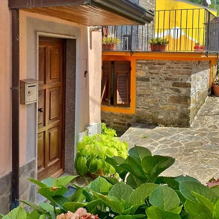 La Casetta Rosa Rocchetta di Vara Exterior foto