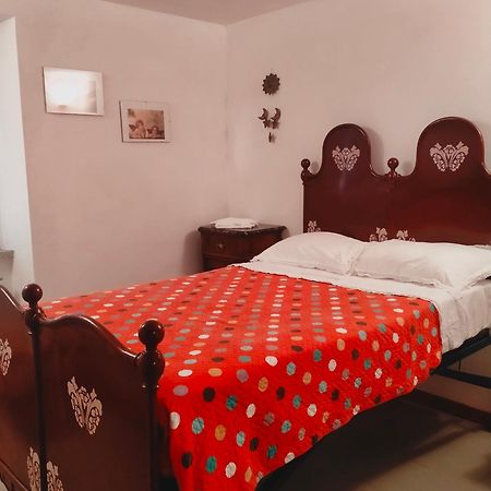 La Casetta Rosa Rocchetta di Vara Exterior foto